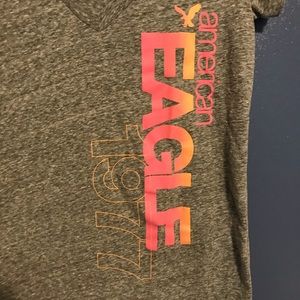 American Eagle tee shirt